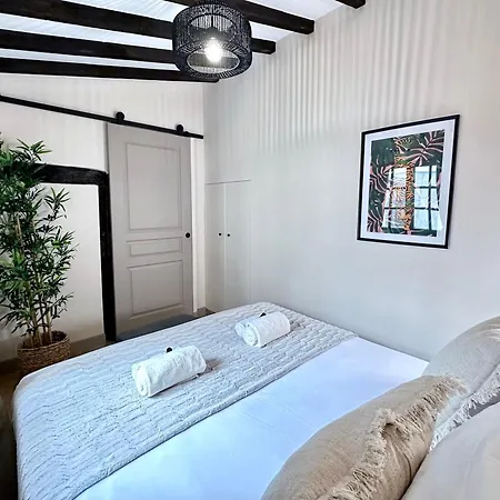 Sublime In Marais * Paryż