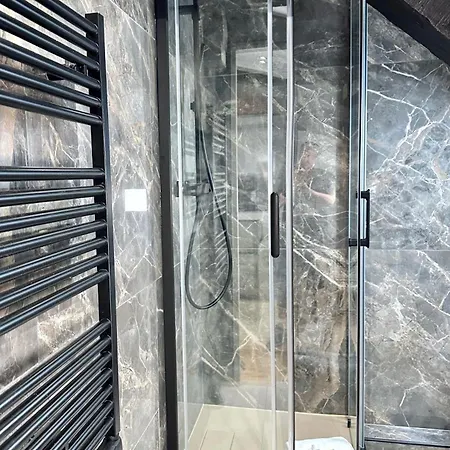 Le Marais' Finest Luxurious * Parijs
