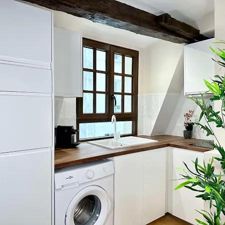 Le Marais' Finest Luxurious *