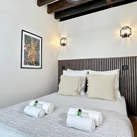 Sublime In Marais Apartment *